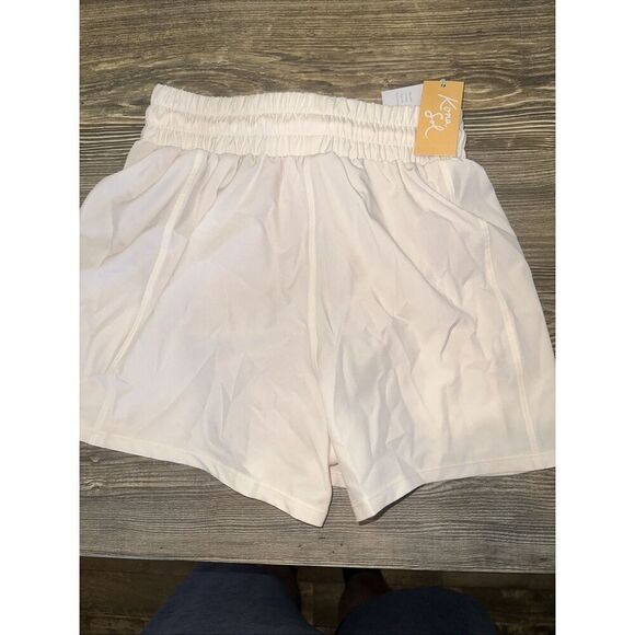 Women's 3" Quick Dry Board Shorts - Kona Sol Cream Size Small(4-6). NWT. U - Picture 3 of 7